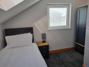 Sullatober House with hot tub and games room