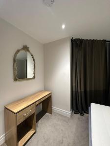 Studio come 1 Bed flat in Vauxhall next to Battersea