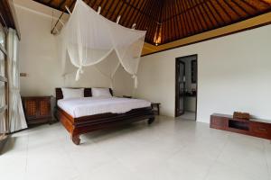 Cantik ArtVilla for big company by ArthouseBali