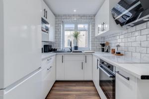 Modern 1 Bed Apartment - Nine Elms, Battersea
