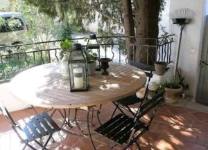 Villas Grande maison en pierre dans la colline varoise : photos des chambres