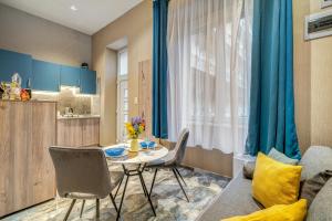 Budapest Magic Blue in Downtown