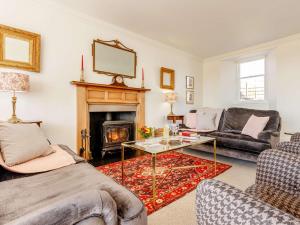 4 Bed in Montrose 89698