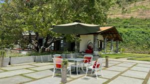 Hapu Tales - Private Holiday Villa