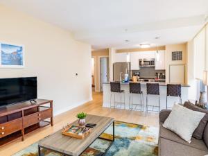 Family Friendly Apt with Gym