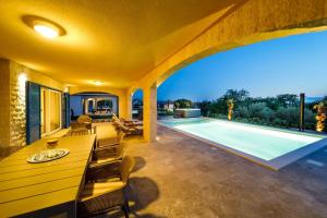 Luxury Villa Loma 1