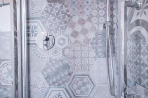 Yenne Apartment img86