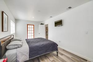 Spacious Lexington Home with Fire Pit Hunt and Fish!