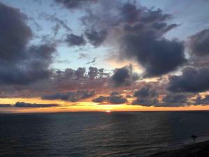 LES ILES VUE SUR MER