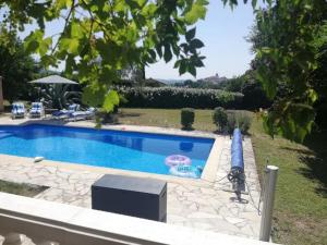 Maisons de vacances LA VALANAIS - Maison de Vacances entiere climatisee avec piscine privee : photos des chambres