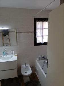 Maisons de vacances LA VALANAIS - Maison de Vacances entiere climatisee avec piscine privee : photos des chambres