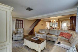 Schooner Court 731