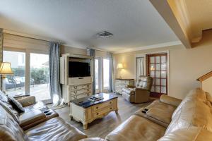 Schooner Court 731