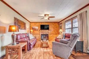Hayward Home with Private Deck, Fire Pit and Kayak! - Little Round Lake