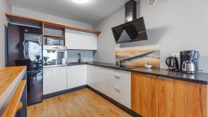 Apartament Czarna Perła z garażem 7 E Perłowa Przystań - Holiday City