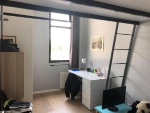 Appartements Superbe loft climatise a Suresnes avec terrasse : photos des chambres
