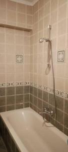 Apartment with Garden and Parking