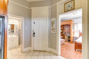 Coastal Galveston Studio about 1 Mi to Beach!