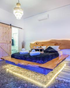 Sunny Palm Room Crete