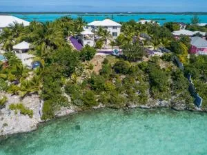 NEW Chalk Sound Home BBQ Pool Beach Steps Away - Wheeland Settlement