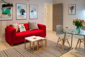 Madison Hill - Fernlea Garden 8 - One bedroom home - London