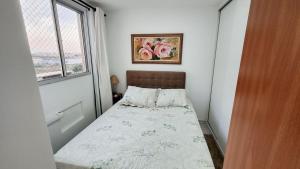 Apto 400m UEL, 2 quartos, ar condicionado egaragem