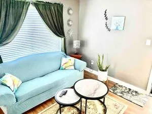 Renasant Convention 5 mins-shuttle to down town- Regional One-UT Health-Methodist University-Lebonheur Hospital - Memphis