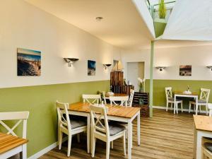 Strandhaus Mönchgut Bed & Breakfast Lobbe