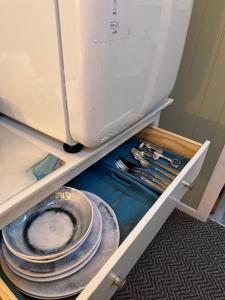 The Little Coastal Hideaway with Stunning Sea Views and Garden