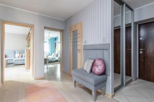 SuperApart Łużycka 10 - Komfortowe mieszkanie na Mokotowie