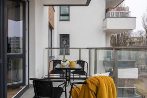 WARSZAWSKI SEN. Apartament na 5