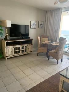 Majestic Beach Towers 905