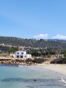 BEACH WHITE VILLAs three bedroom