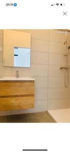 Maisons de vacances Grande maison de ville + jardin : photos des chambres