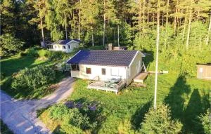 Stunning Home In Fristad With Wifi - Borås