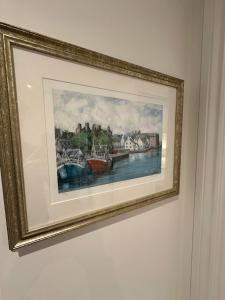 Luxury Moffat Apartment - High End Furnishing