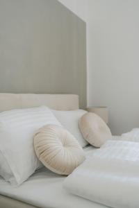 Stylish APT for 4-6, 5 min to center, metro & free parking