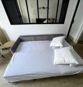 Urban Retreat: Close to Metro 8 & Absolute Comfort