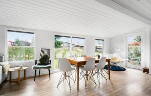 3 Bedroom Beautiful Home In Juelsminde