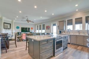 Pet-Friendly Port Arthur Retreat with Fishing Pier!