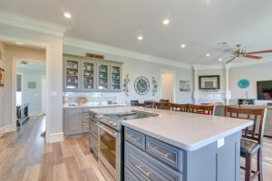 Pet-Friendly Port Arthur Retreat with Fishing Pier!