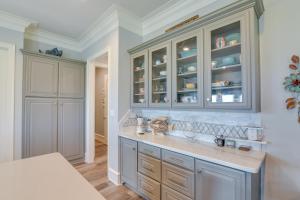 Pet-Friendly Port Arthur Retreat with Fishing Pier!