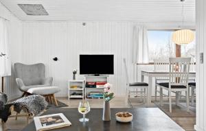 Beautiful Home In Stege With Kitchen