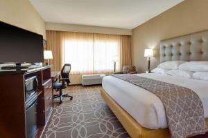 Deluxe King Room room in Drury Inn & Suites Dallas Frisco