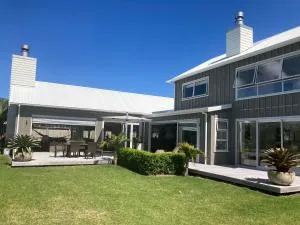 Matarangi Beach Retreat - Matarangi