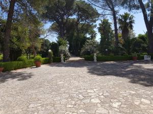 Villa dellAmicizia, Idylic Italian garden retreat with heated pool