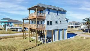 La Buena Brisa - The Good Breeze with Gulf views.