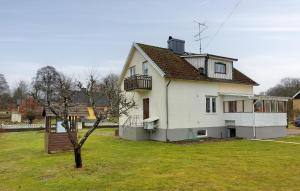 Amazing Home In Strömsnäsbruk With Wifi