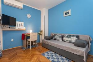 Apartments with parking space Baska, Krk - 22413