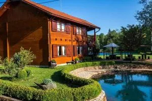 Apartments with a parking space Donji Zvecaj, Karlovac - 22080 - Gornji Zvečaj